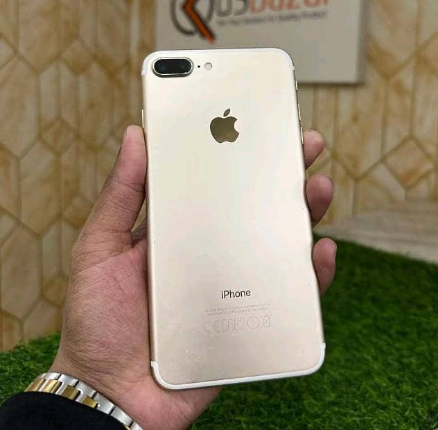 Apple iPhone 7 Plus 0