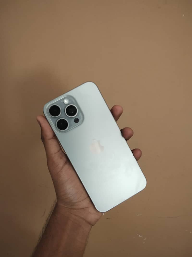Apple iPhone 15 Pro Max 1