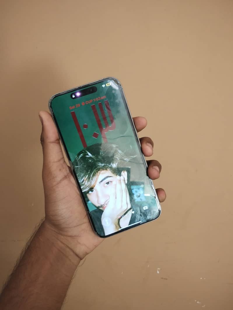 Apple iPhone 15 Pro Max 3
