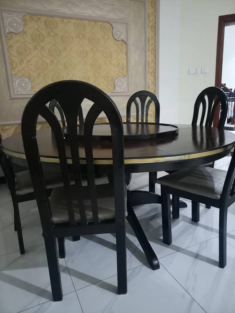 Dining table - Round Dining table - 6 person dining table 0