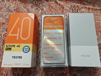 Tecno spark 40 pro+.  8+8/256