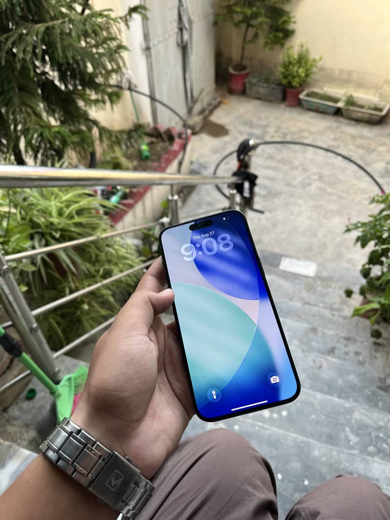 Iphone 15 pro max 3