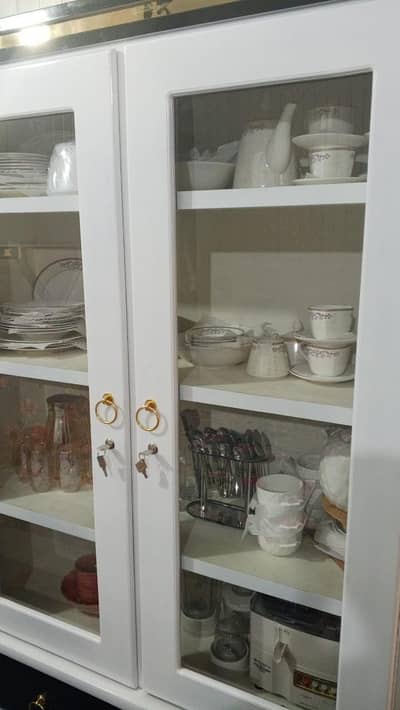 Crockery Showcase