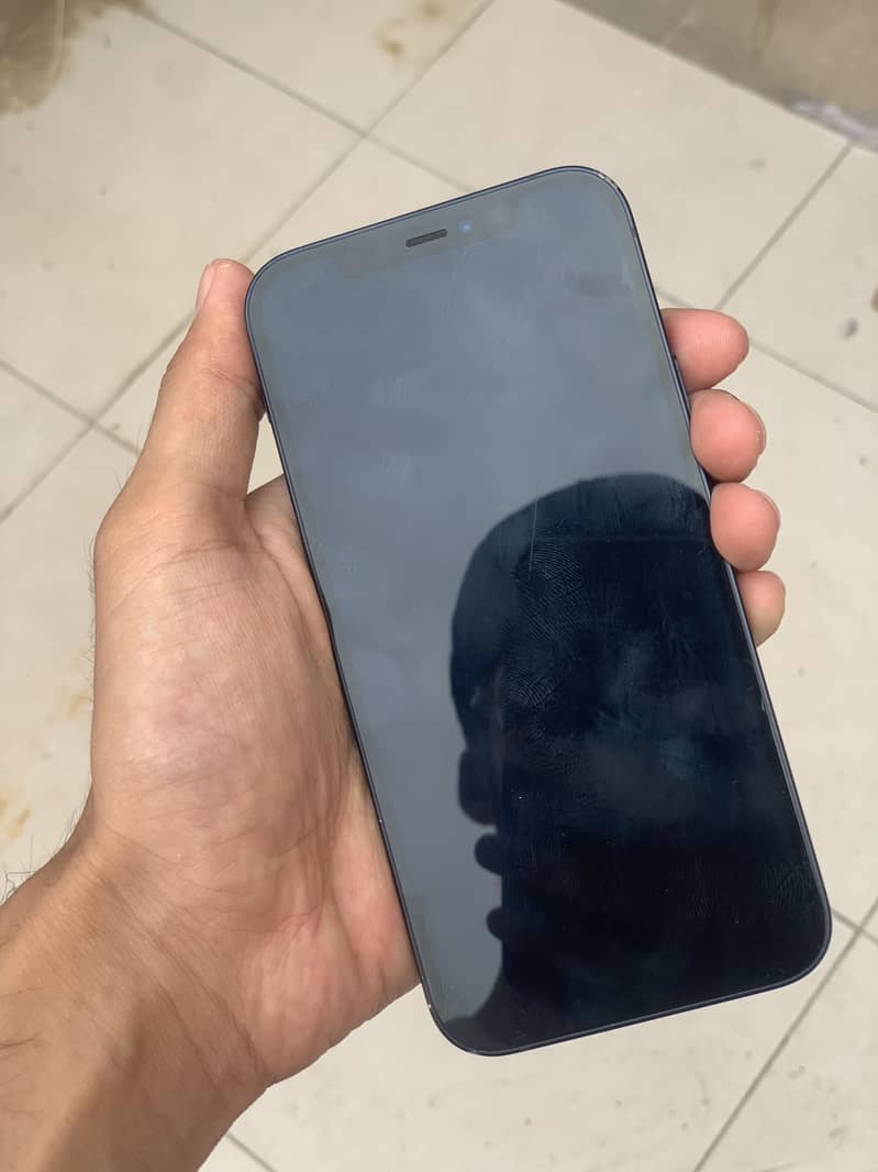Apple iPhone 12 2