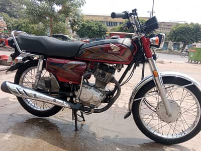 # Honda CG 125 2025 Model – Excellent Condition | Lahore Registered