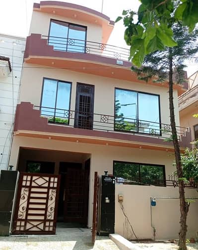 2540 Corner Used House for Sale in G-13/4 Islamabad | Prime Location