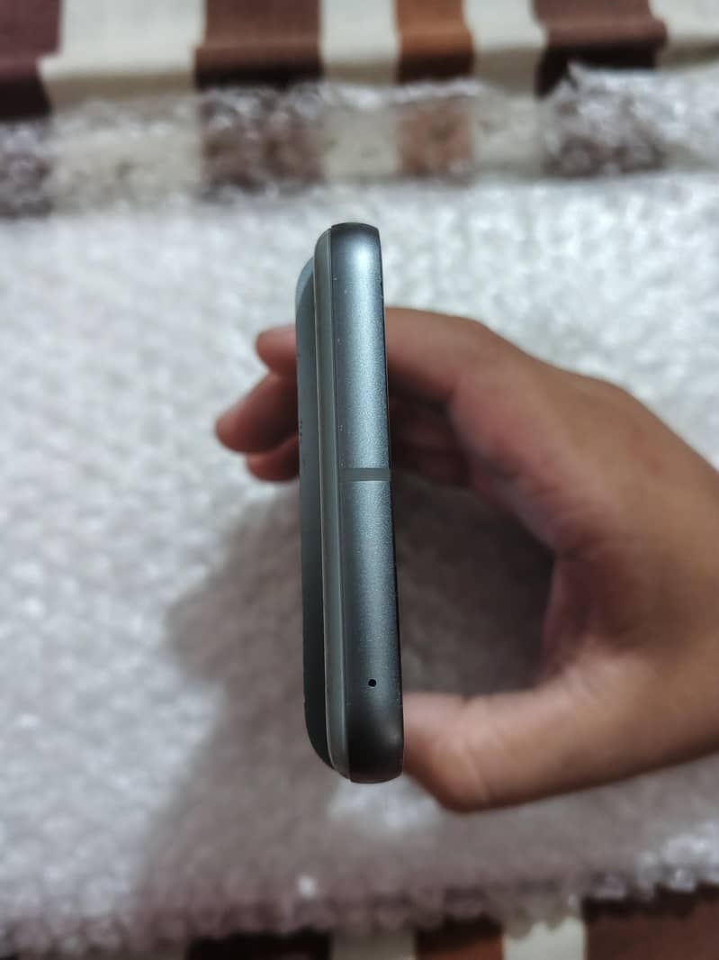 Google Pixel 8 5