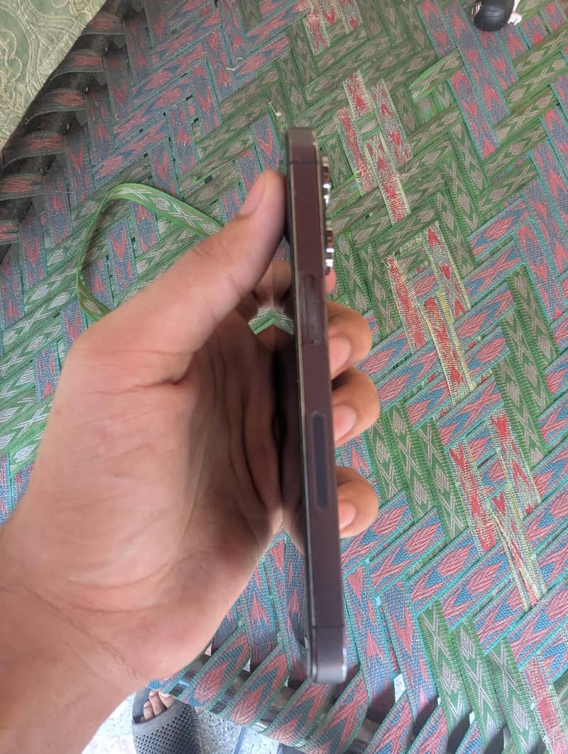 Apple iPhone 14 Pro 1