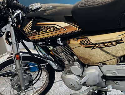 Honda 125 gold edition