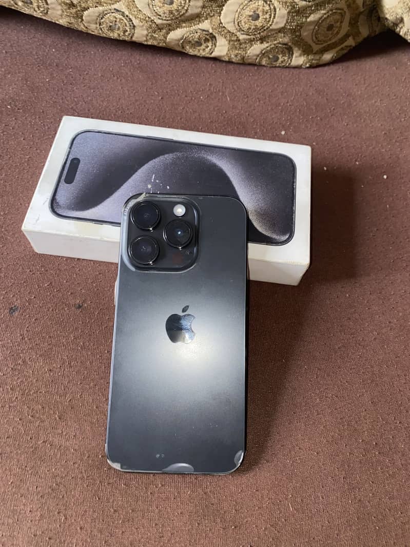 Apple iPhone 15 Pro 0