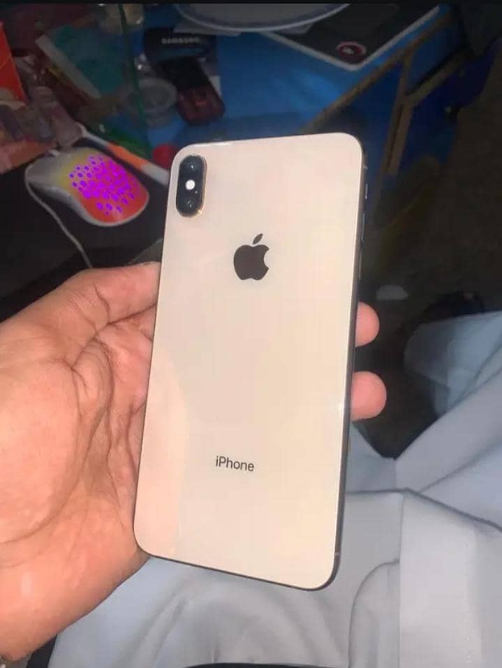 Apple iPhone XS Max 1