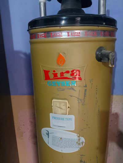 Lira Gyser 30 Gallan Slightly Used