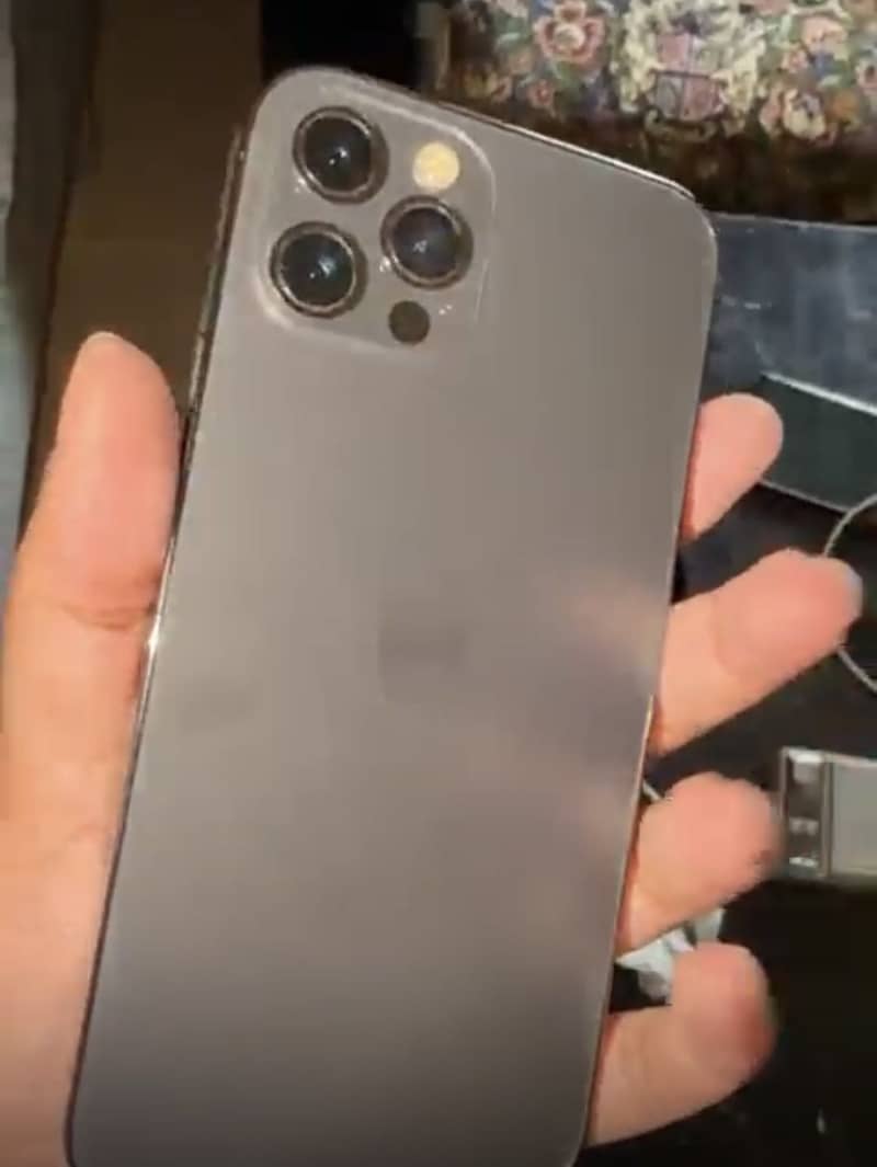 Apple iPhone 12 Pro 1