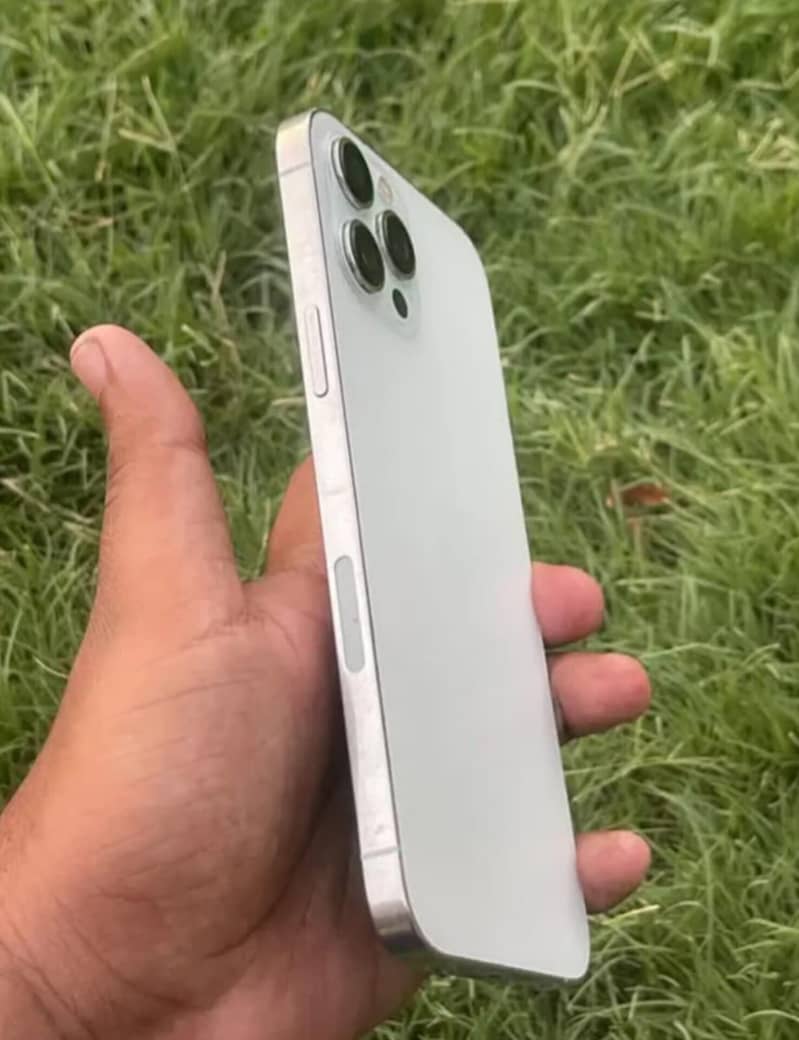 Apple iPhone 12 Pro Max 6