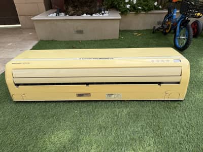 Mitsubishi Heavy Duty Industries 2 ton (Fully Working)