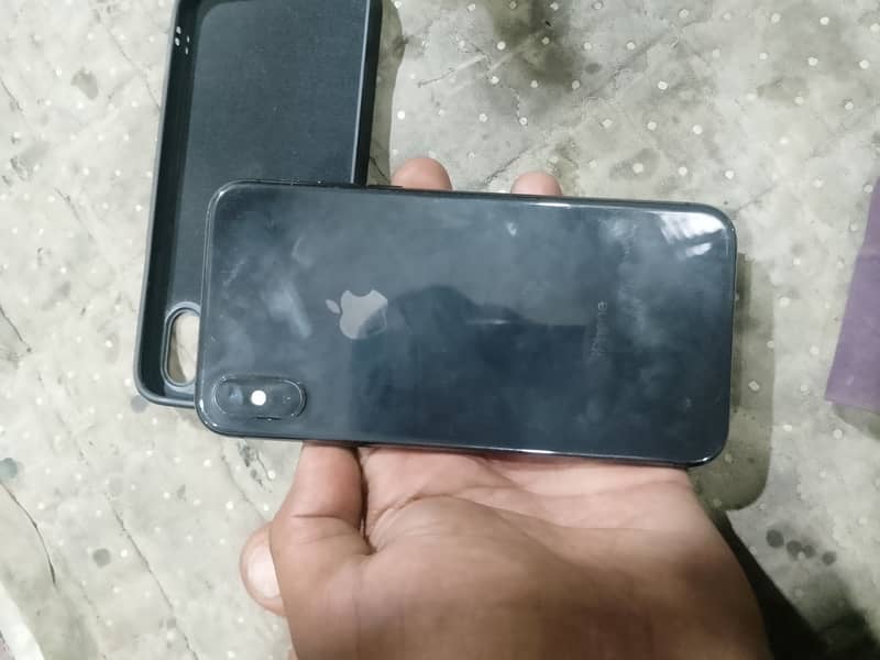 Apple iPhone XS 1