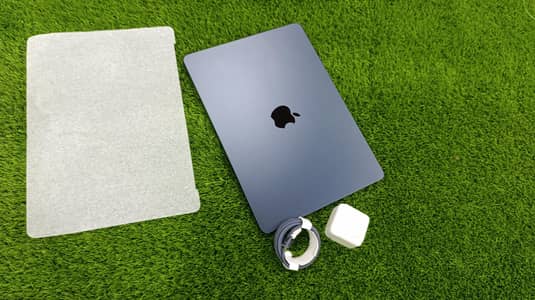 Brand New Macbook Air 2022, M2, 1TB SSD, 16GB RAM