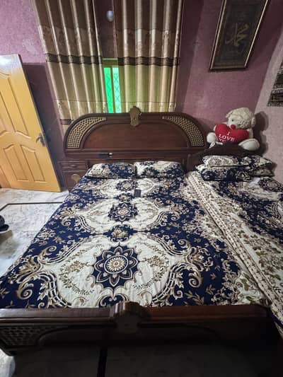 Double Bed ,Dressing , Crocry Almari urgent for sale wtsp 03121323223