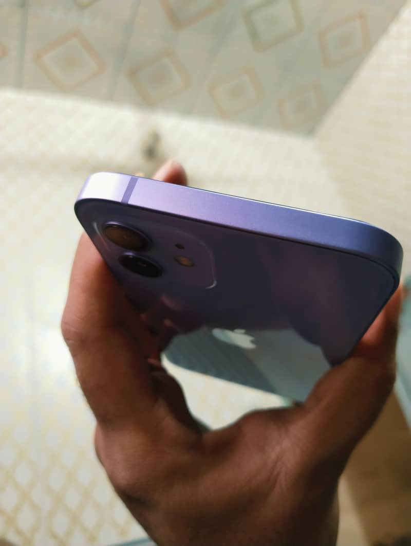 Apple iPhone 12 3