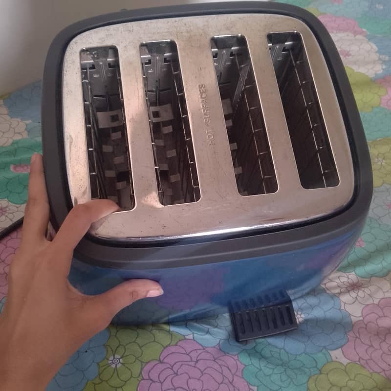 Bread Toaster 3