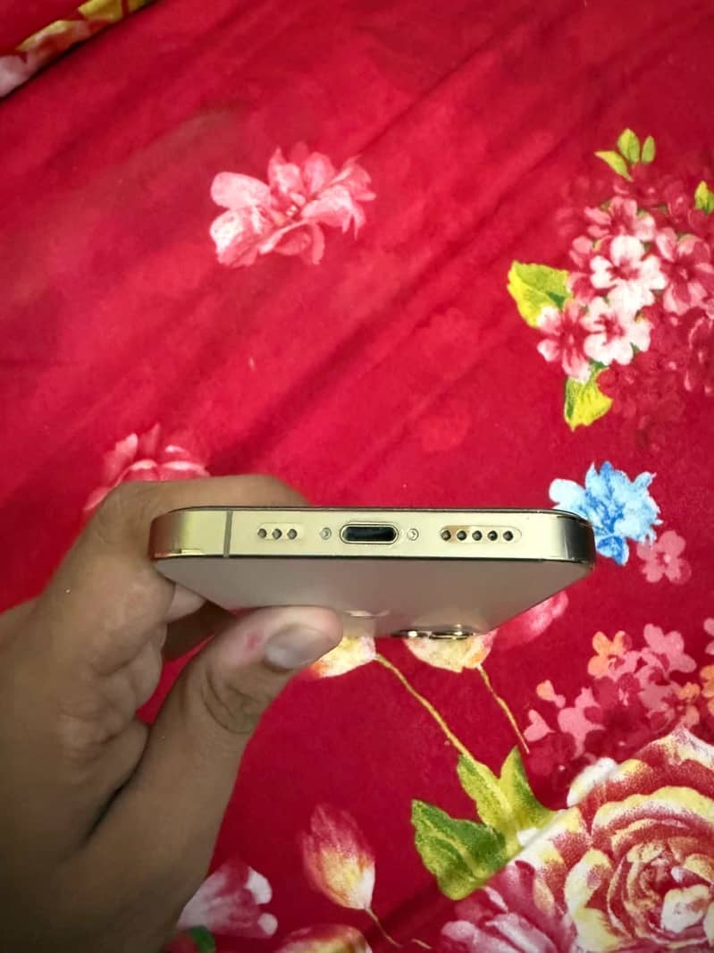 Apple iPhone 12 Pro 5