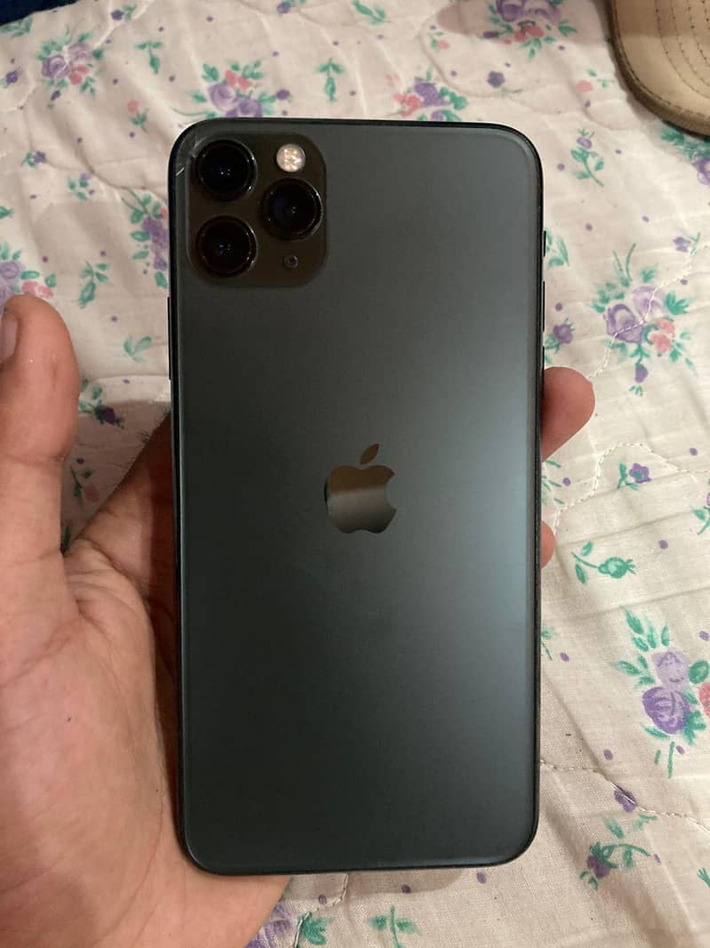 Apple iPhone 11 Pro Max 4