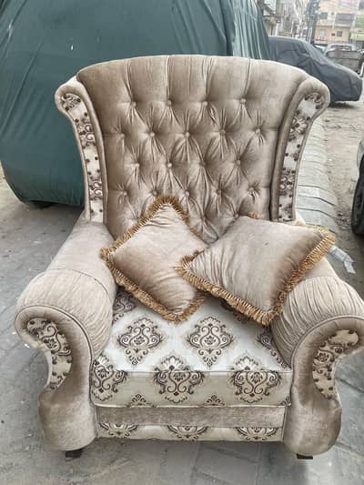 Brand new sofa set for sale 10 seater slightly used