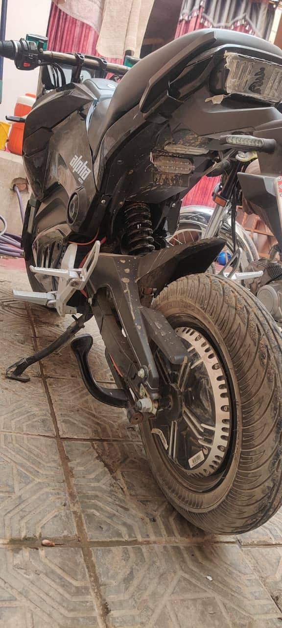 unique 125 4