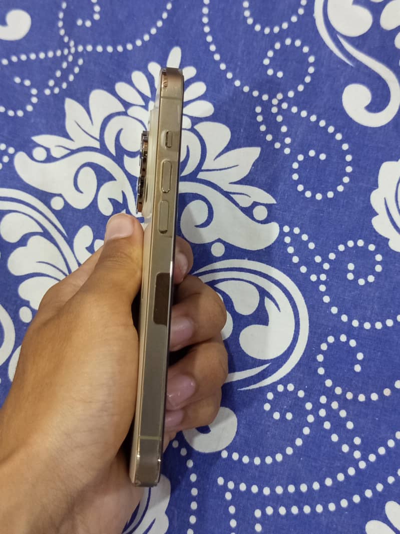 Apple iPhone 14 Pro 3
