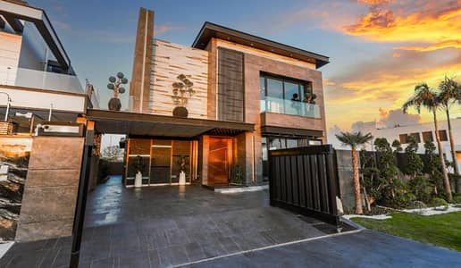 1-Kanal Elegant And Fully Maintained Modern Bungalow Is Available In The Best Block Of DHA Lahore | Mazhar Munir Design