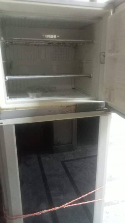 Dawlance Refrigerator Used but in good cooling condition