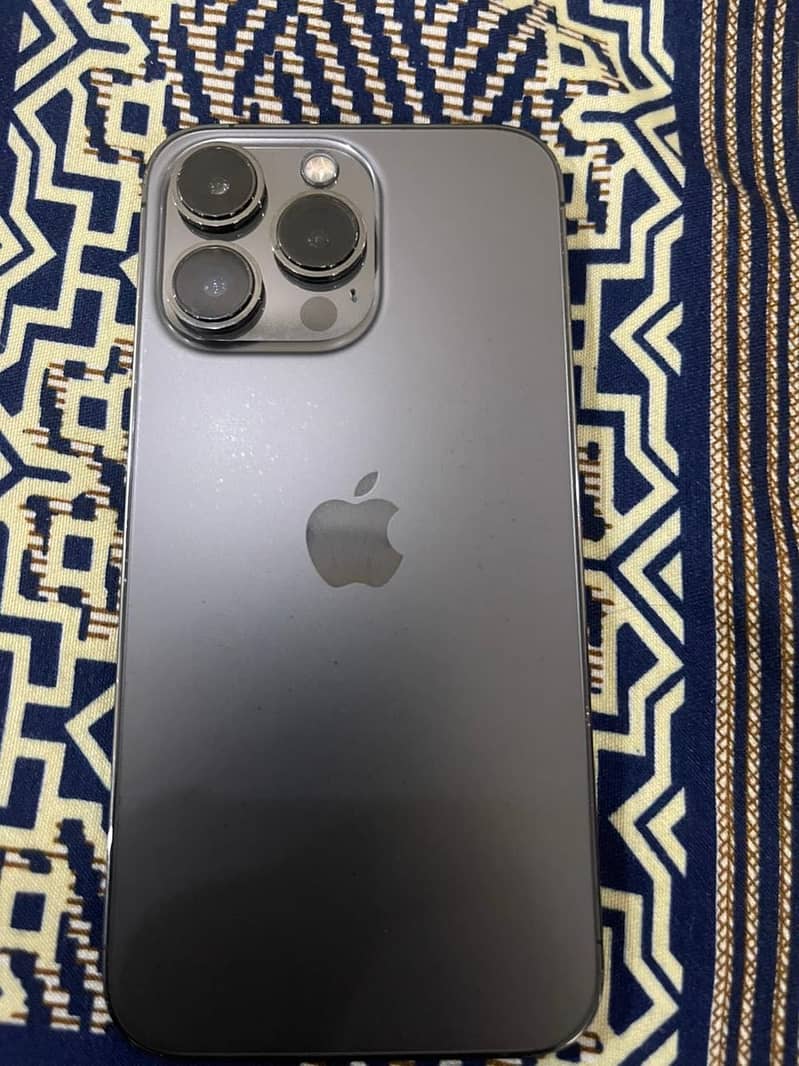 Apple iPhone 13 Pro 1