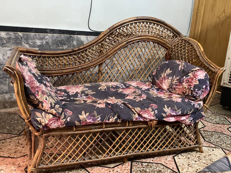 Vintage sofa 0