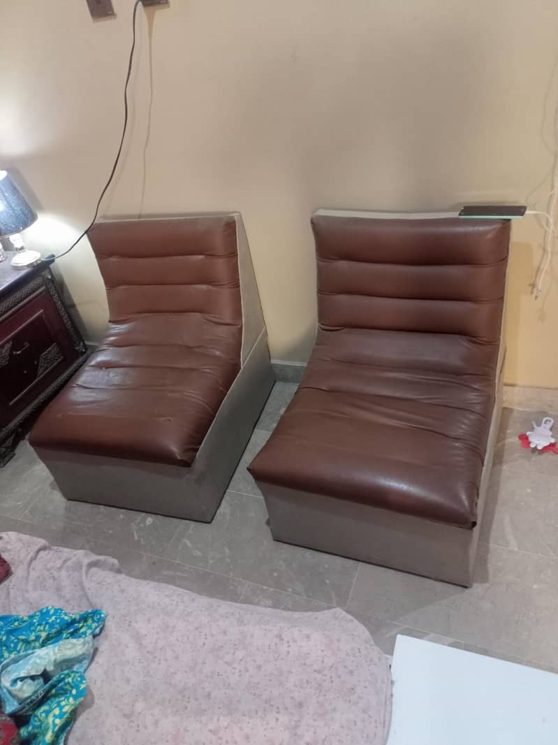 single 2 seeter sofa set 0