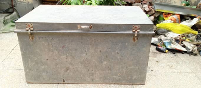 Metal Pati / Storage Trunk For Sale with stand