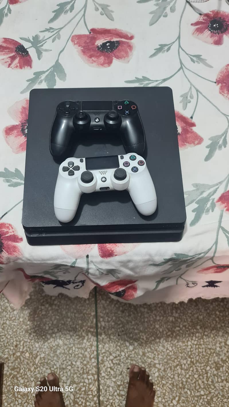 ps4 slim 2