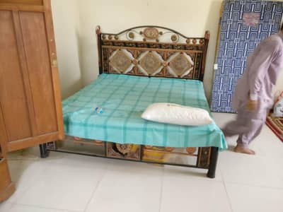KinG Size Bed