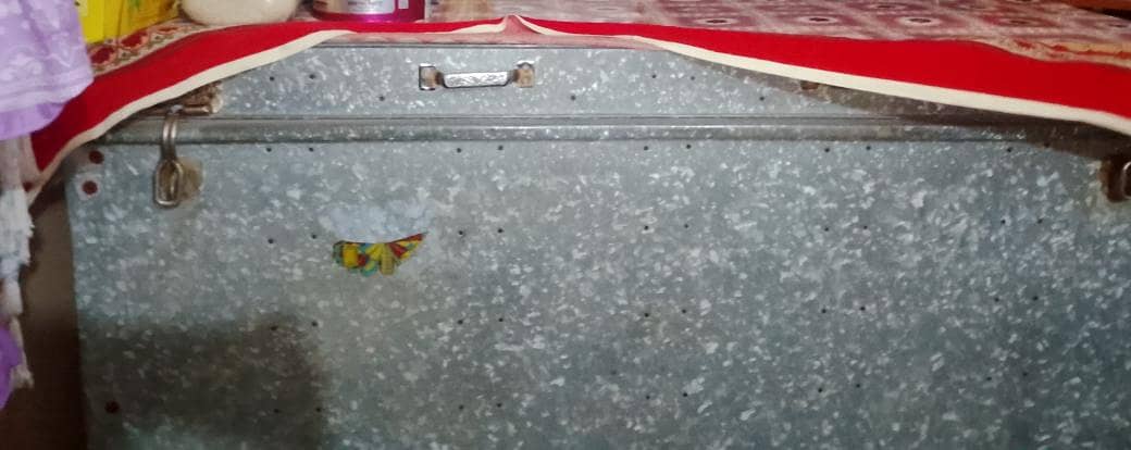 OLD STORAGE TRUNK 0