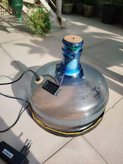 DIY Egg Incubator (20 Eggs Capacity)
