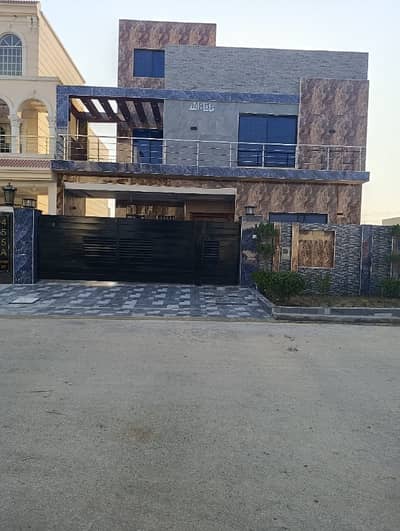 10 Marla Luxury House for Sale in A Block, New Lahore City 5 Bed, Prime Location