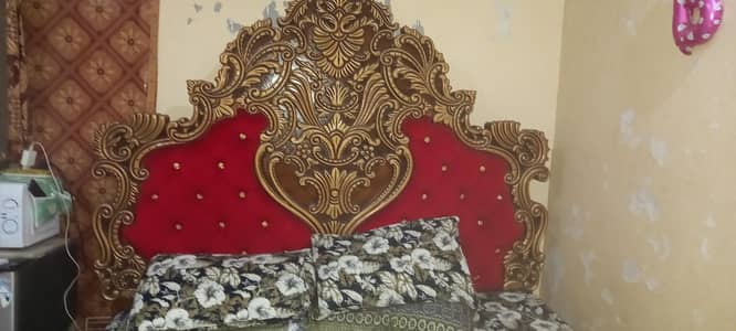 bed set with dressing and side table urgent sale