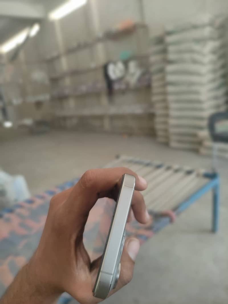 Natural titanium 10/10 condition 4