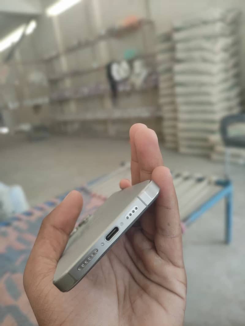 Natural titanium 10/10 condition 5