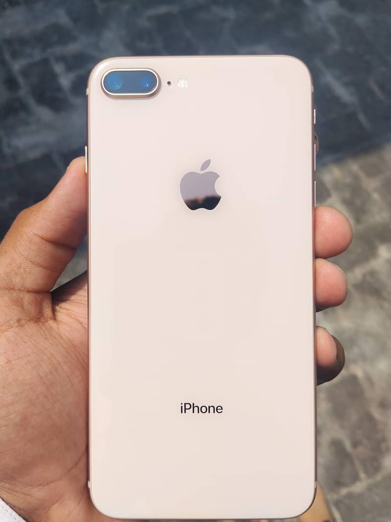 Apple iPhone 8 Plus 0