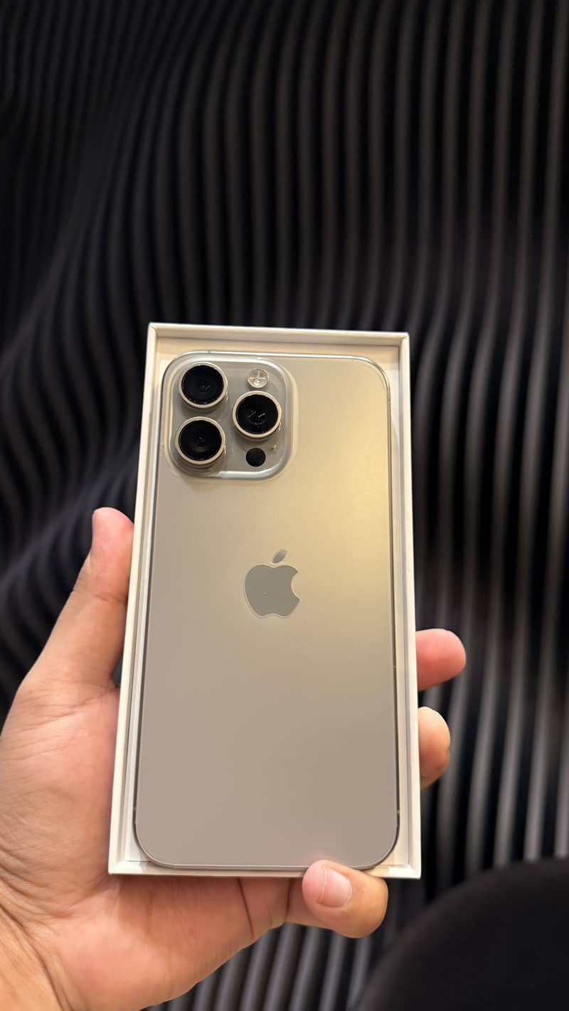 Apple iPhone 15 Pro Max 2