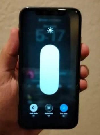 Iphone 11 64GP NON PTA CONDITION 10/10 Lush Phone ONE HAND USE