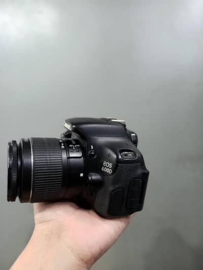 Canon EOS 600D DSLR Camera with 18-55mm Lens