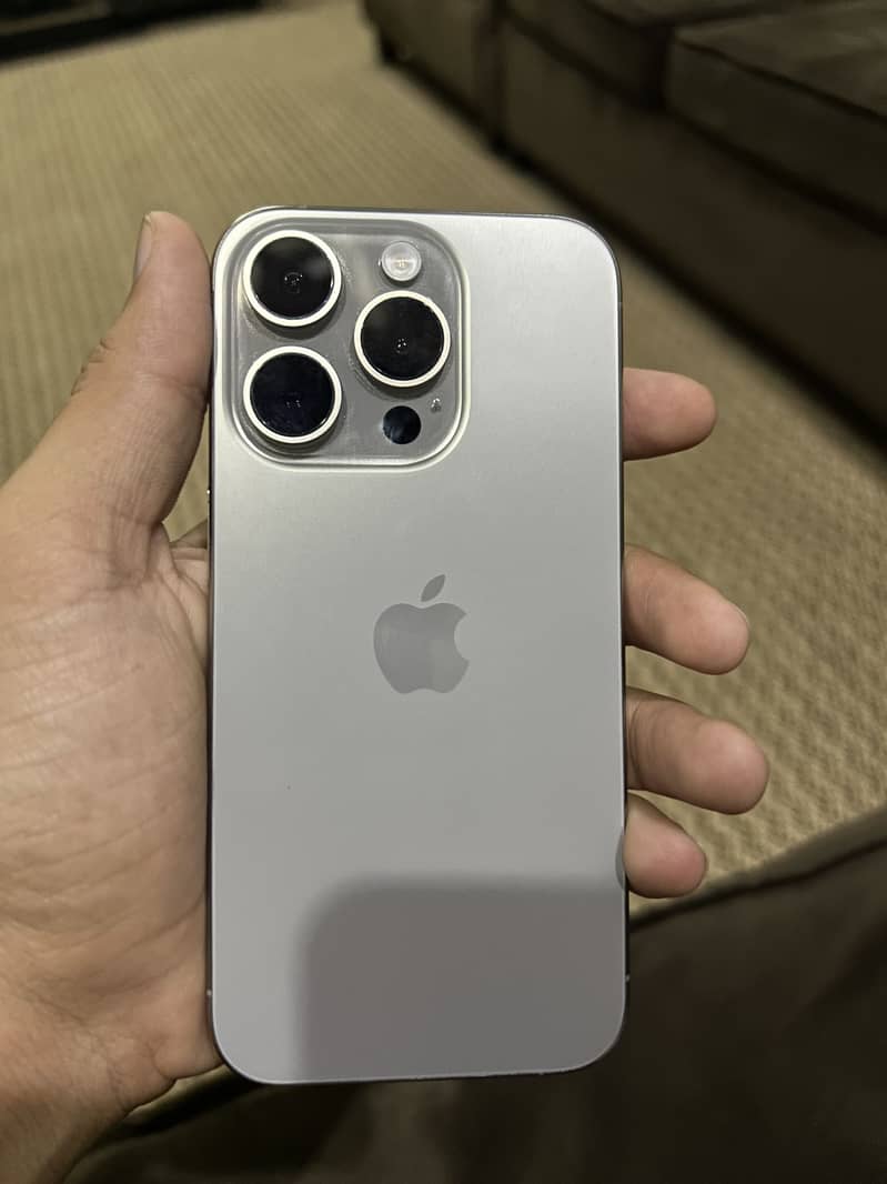 Apple iPhone 15 Pro 1
