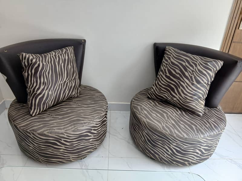 Pafi sofa and Center table 3