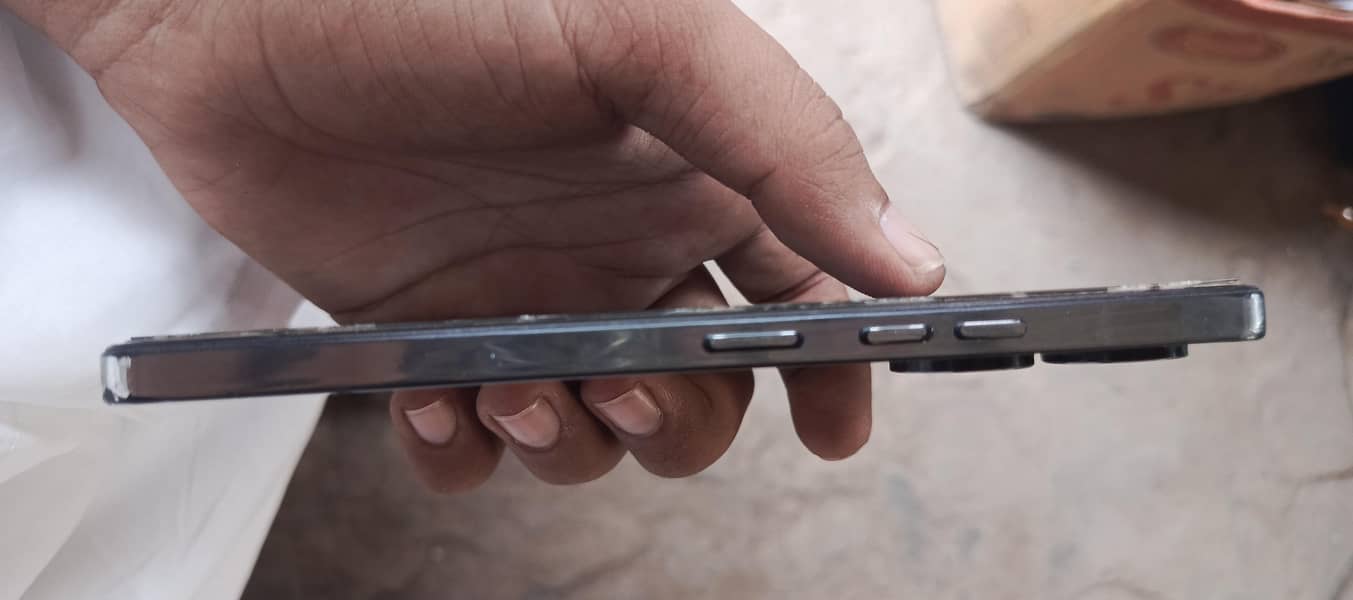Tecno CAMON 20 2